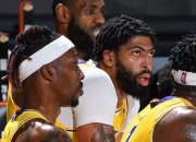 九游会-浓眉哥连续十场比赛得分超过战术调整，巴塞罗那挑战极限！的简单介绍